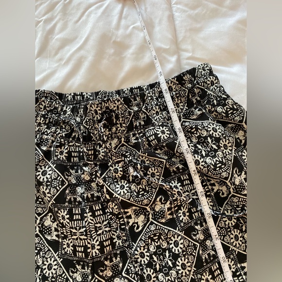 Love Tree Monochrome Patterned Pants - Picture 5 of 9